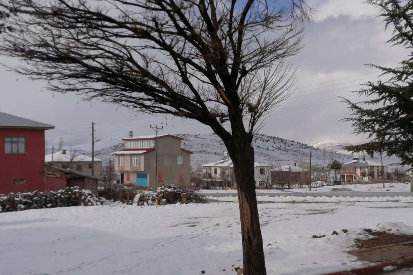 Adana’da yılın ilk karı yağdı Adana’da yılın ilk karı yağdı
